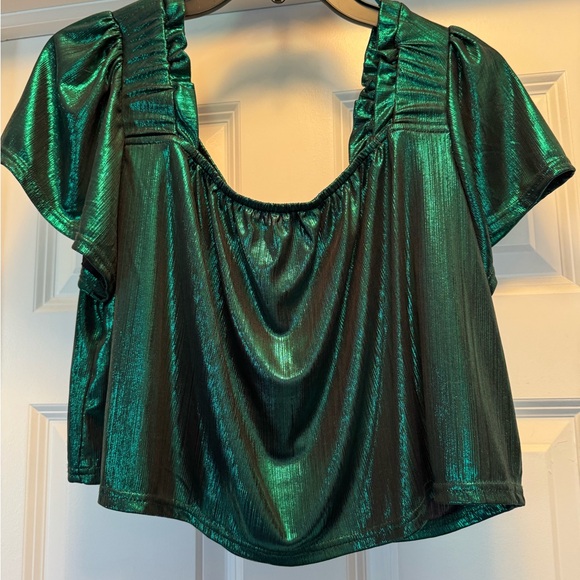 NWT Metallic Green Crop Top - Picture 1 of 5